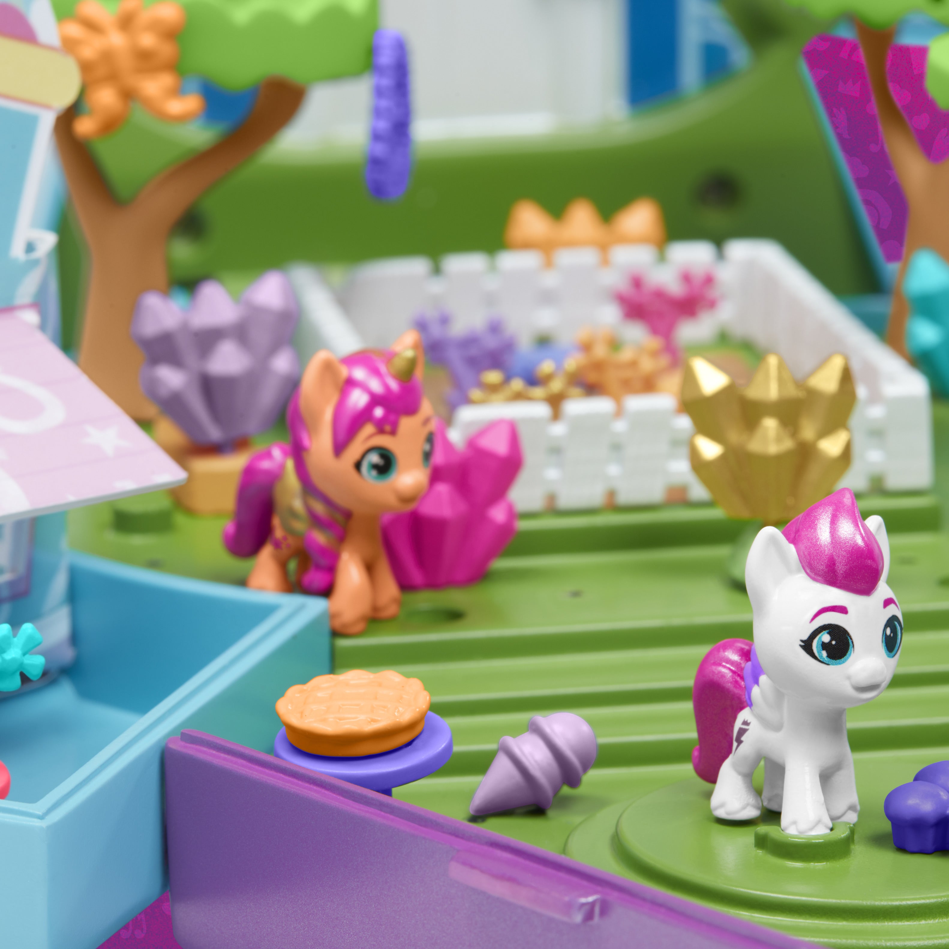 Set de joaca My Little Pony Mini World Magic, Crystal Brighthouse